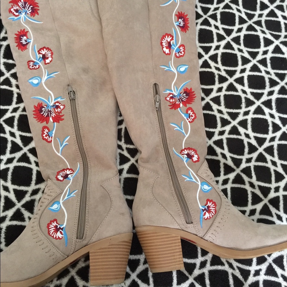 Boots knees